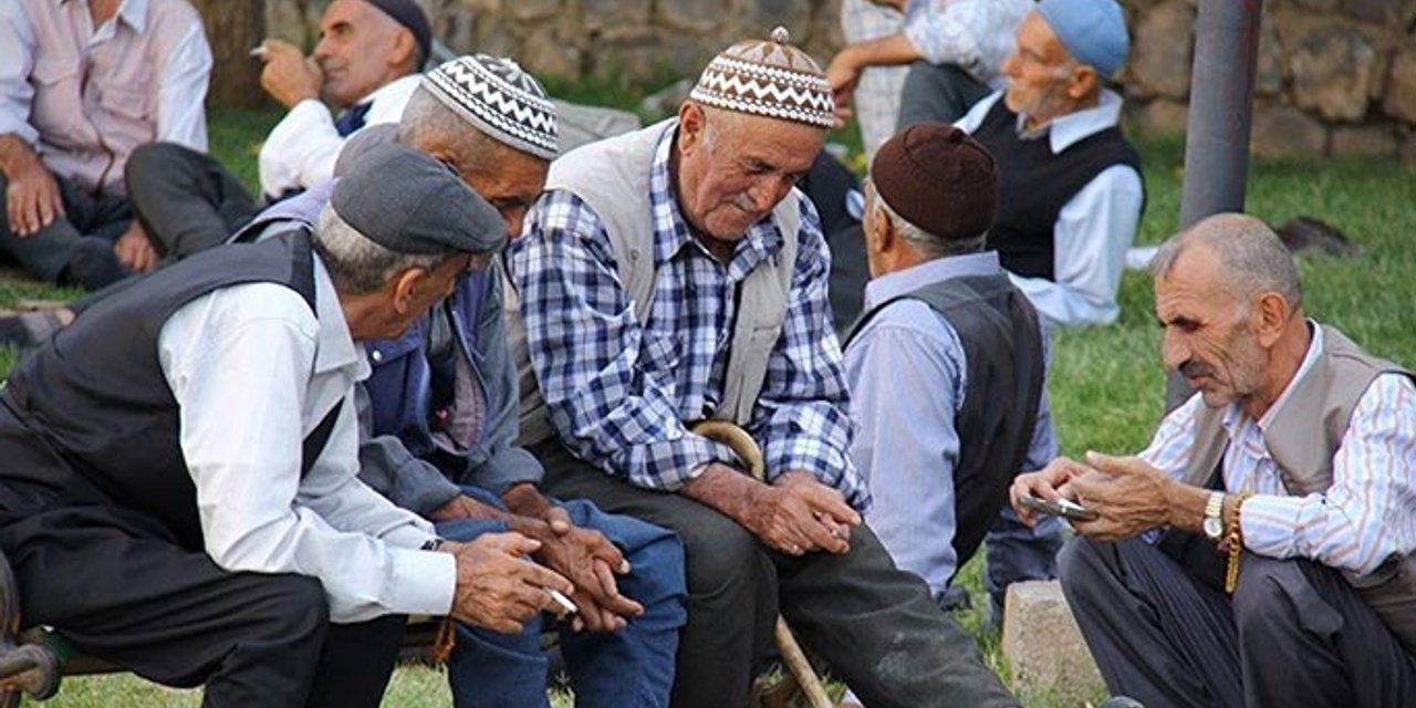 Ramazan bayramı öncesi emekli bayram ikramiyesi ödemelerinin tamamlanacağı açıklandı