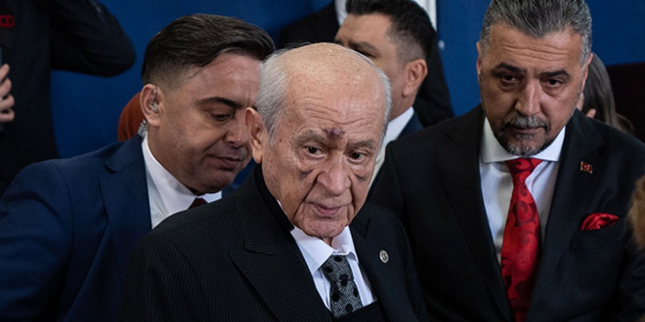 MHP Lideri Devlet Bahçeli'nin yüzündeki morlukların sebebi belli oldu