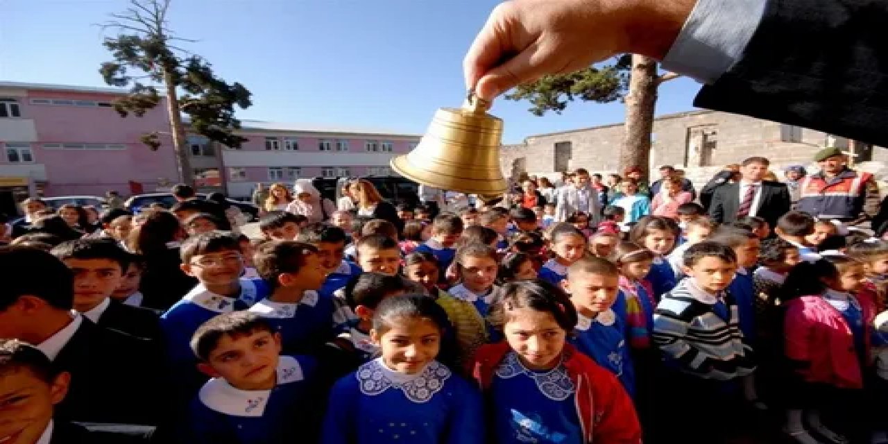 Milyonlarca öğrenci geri sayıma başladı! Ara tatilin bitmesine kaç gün, kaç saat, kaç dakika kaldı?