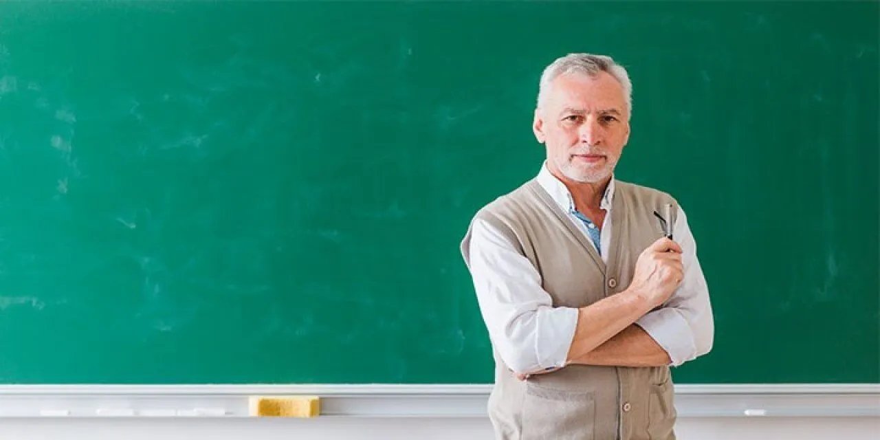 MEB o öğretmenlere doğrudan başöğretmenlik verecek, yönetmelik yayınlandı