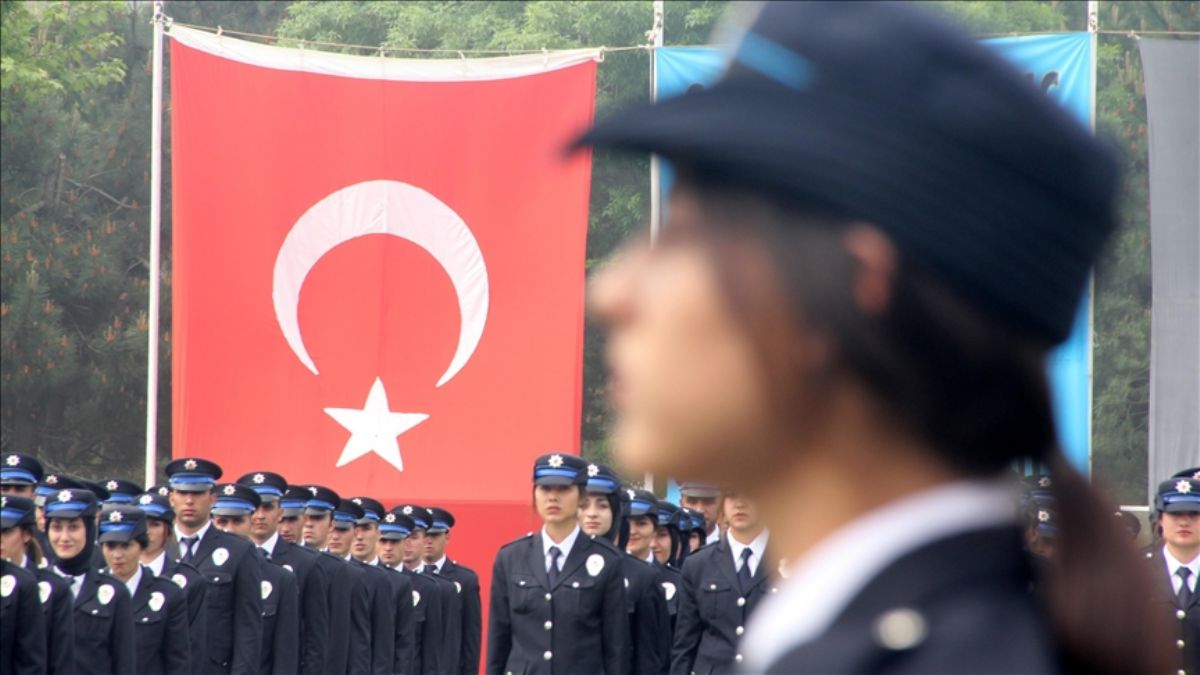 polis-olmak-icin-son-gunler-ogrenci-alimi-devam-ediyor-son-basvuru-ne-zaman-basvuru-ekrani-giris.jpg